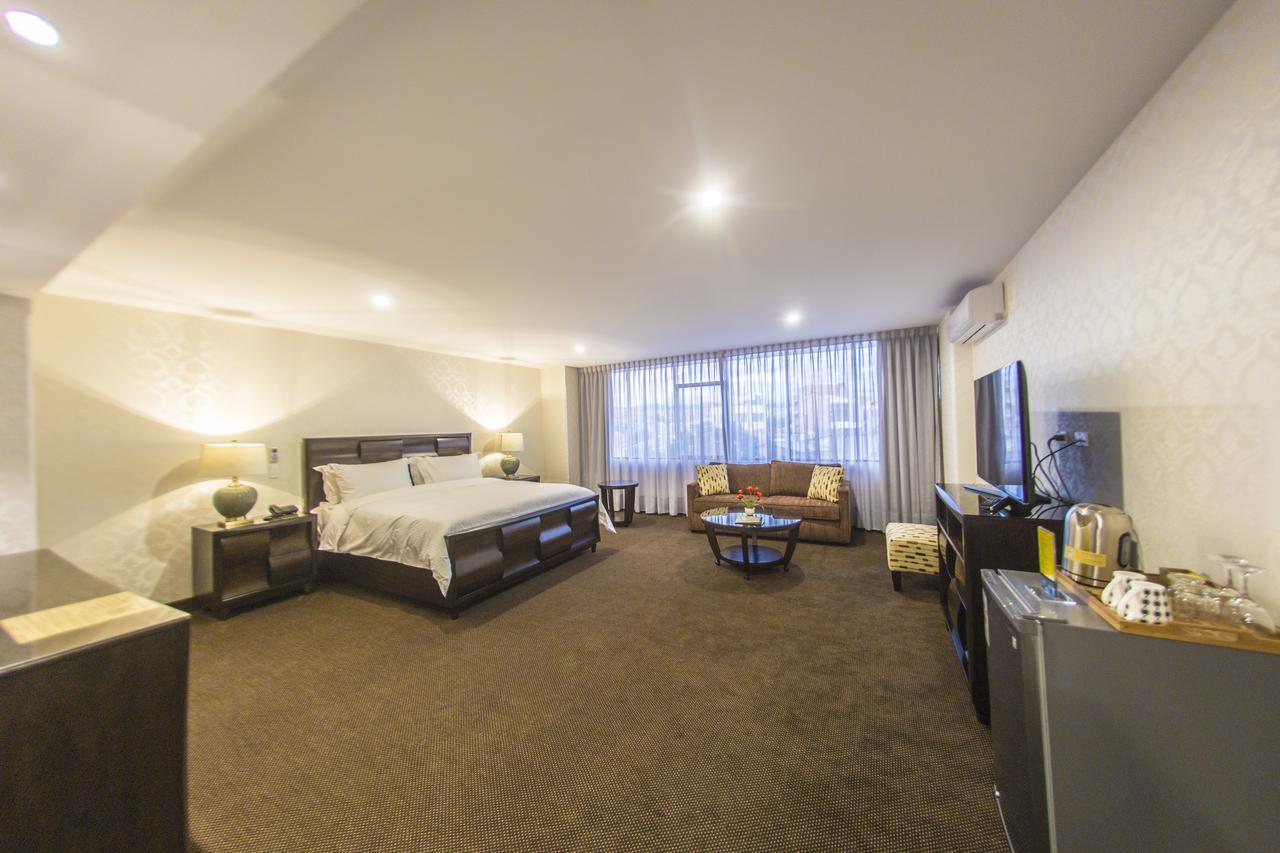 Roles Hotel ซูเกร ภายนอก รูปภาพ