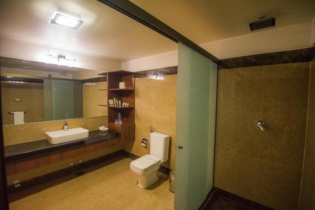 Roles Hotel ซูเกร ภายนอก รูปภาพ