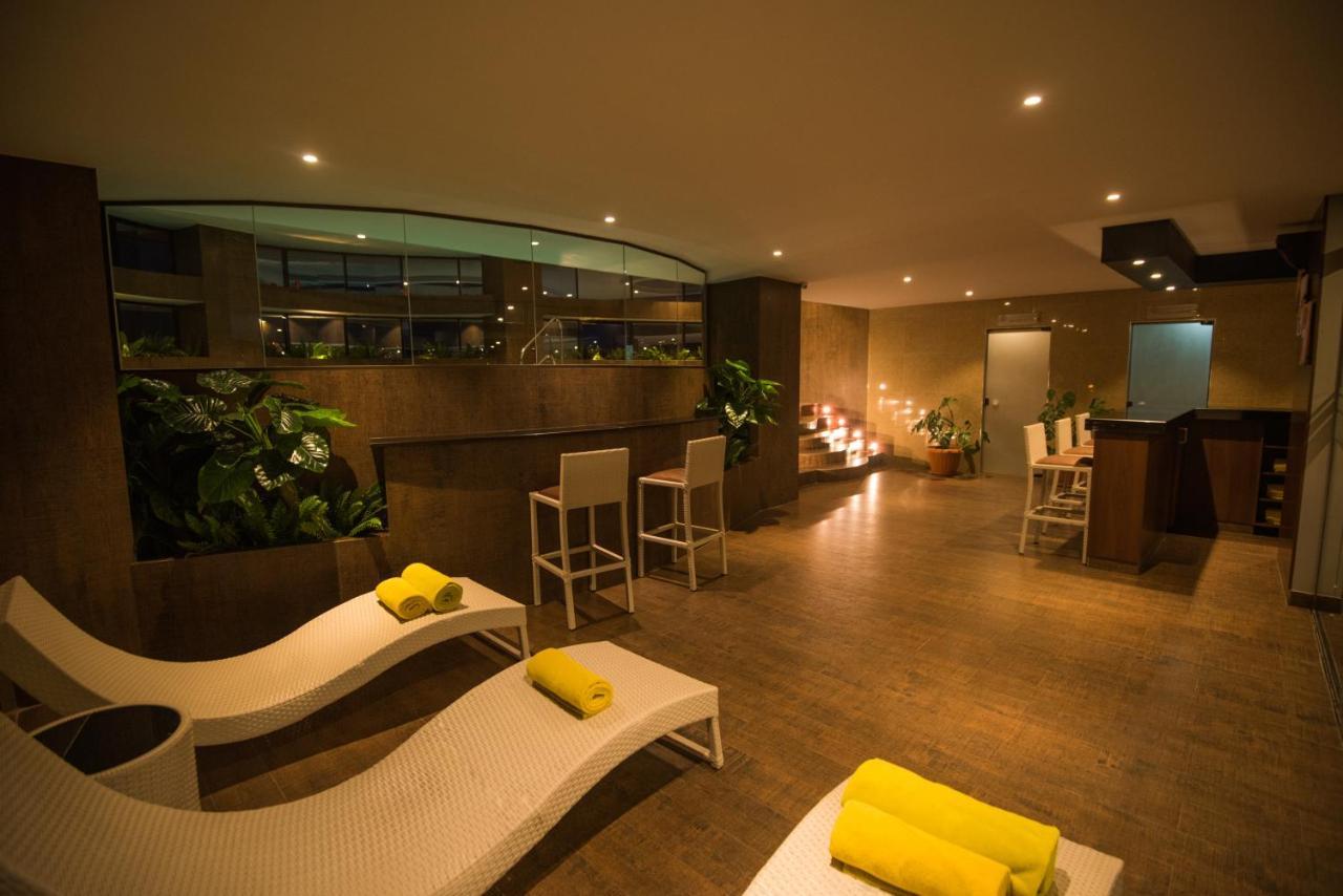 Roles Hotel ซูเกร ภายนอก รูปภาพ